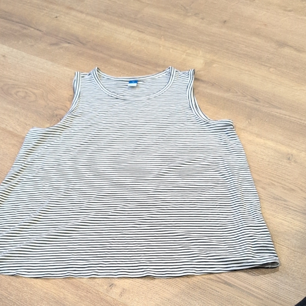 Old Navy Striped Crewneck Tank Top - black & White